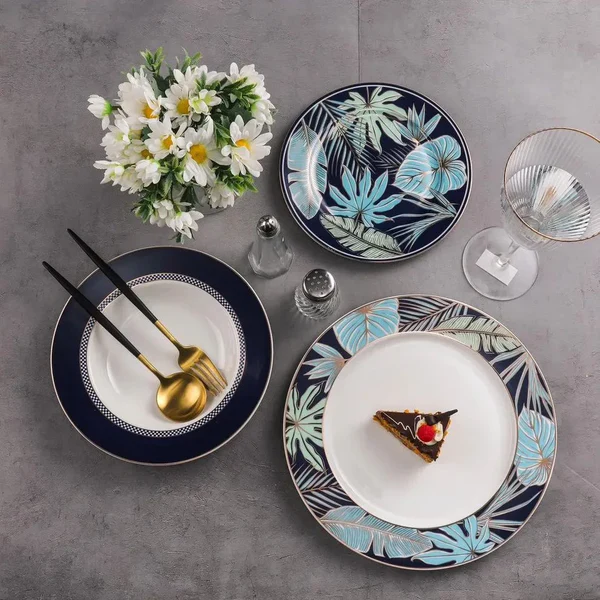 Porcelain Plate Set of 18 (Black Blue)