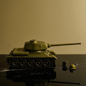Classic Die-Cast Military Tank Model – High-Detail T-34 Inspired Collectible Toy